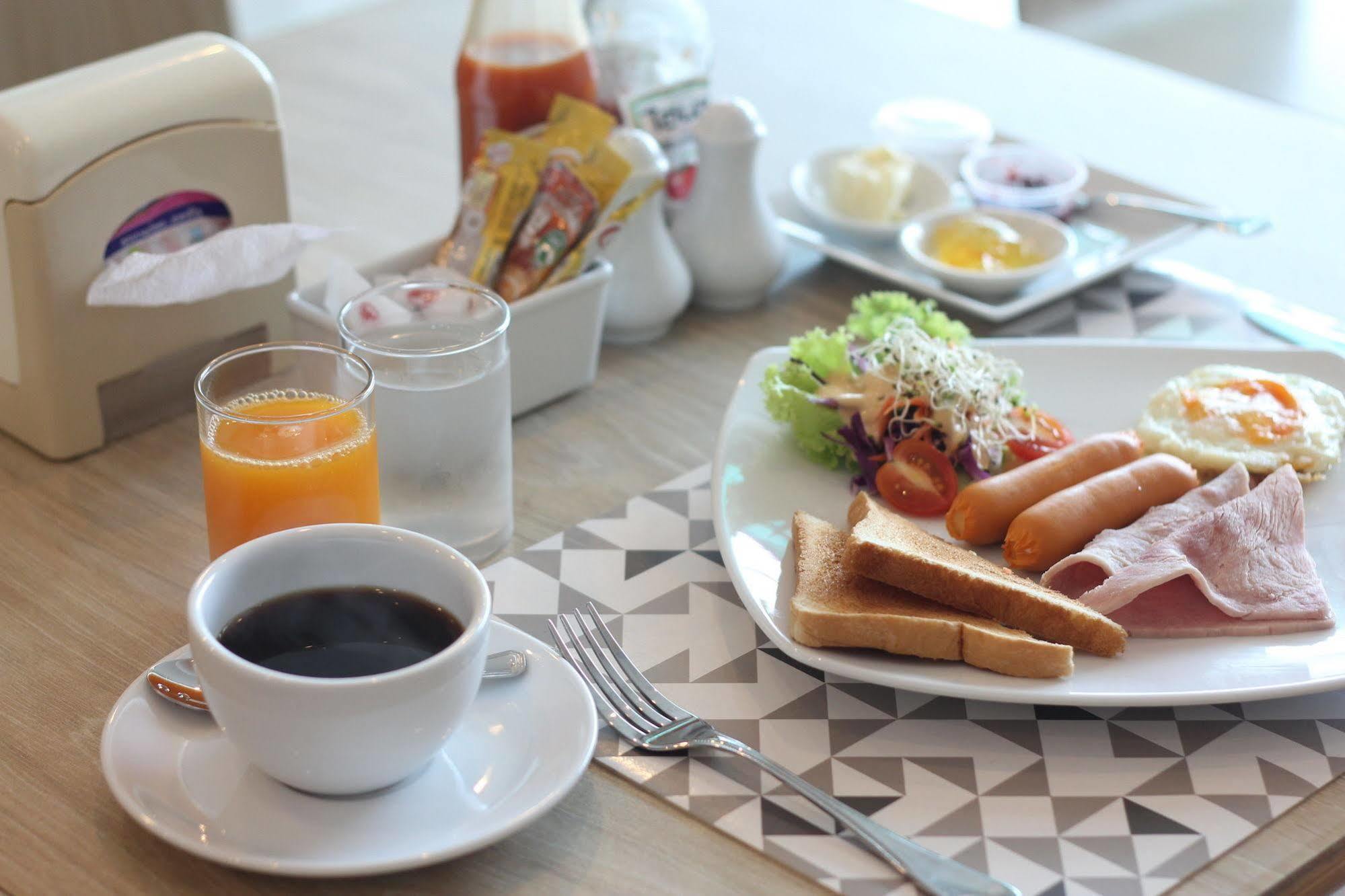 Sri Boutique Hotel Patong Ngoại thất bức ảnh